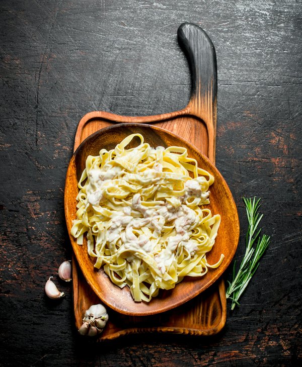 What's the Best Way to Make a Rich and Creamy Italian Carbonara with Guanciale?